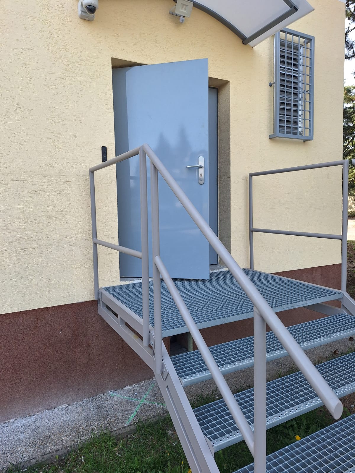 Protipožiarne bezpečnostne dvere 11