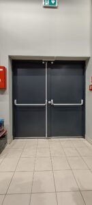 Protipožiarne bezpečnostne dvere  4 Protipožiarne bezpečnostne dvere 4